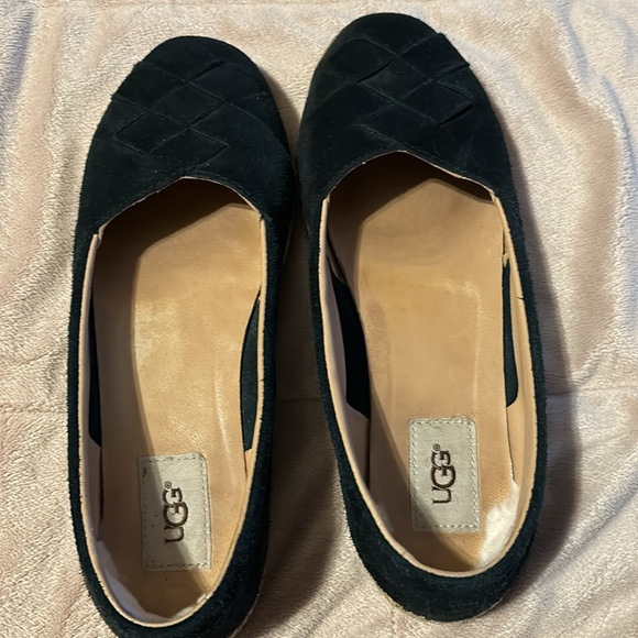UGG Black flats in size 8.5 - Picture 2 of 5